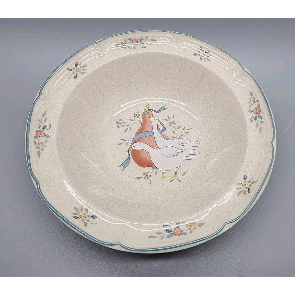International China Marmalade Stoneware Serving Bowl 9 " Scalloped Goose Pear